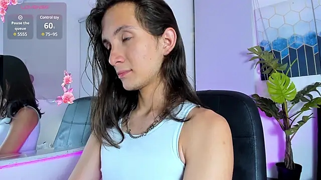 Snapshot of Feniix__ chatting on March 7, 3:40 am Feniix online show from March 7, 3:40 am