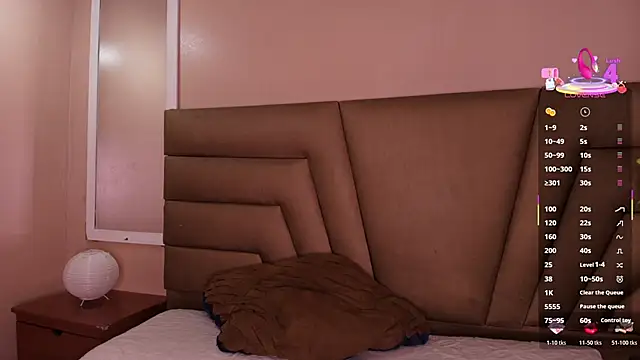 Snapshot of Feniix__ chatting on October 24, 4:31 am Feniix online show from October 24, 4:31 am