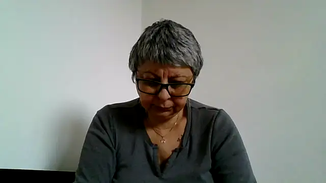 roseblak42 online show from February 9, 10:30 am