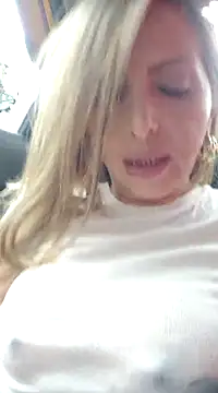  Abril-Office1 online show from February 17, 3:09 pm