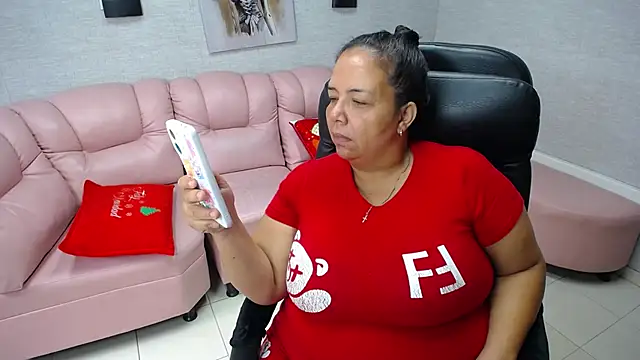 Snapshot of Penelope_Nipples_ chatting on December 28, 12:24 pm Penelope Nipples online show from December 28, 12:24 pm