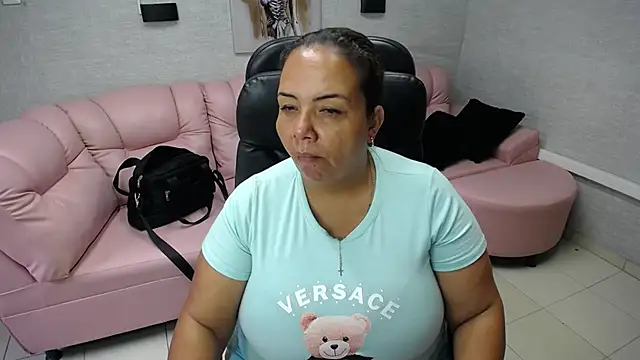 Snapshot of Penelope_Nipples_ chatting on January 29, 12:13 pm Penelope Nipples online show from January 29, 12:13 pm