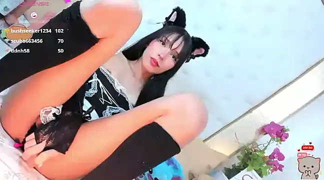 Snapshot of LolaMakenzie chatting on February 15, 7:16 am LolaMakenzie online show from February 15, 7:16 am