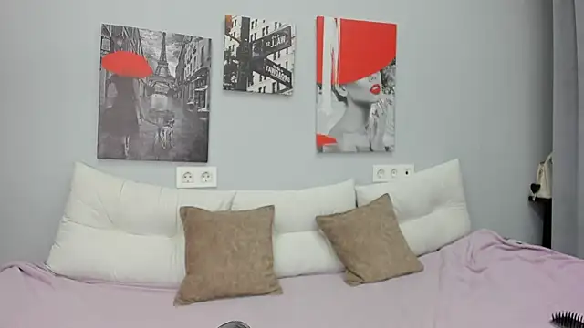 Tiny JuJu online show from November 13, 1:15 am