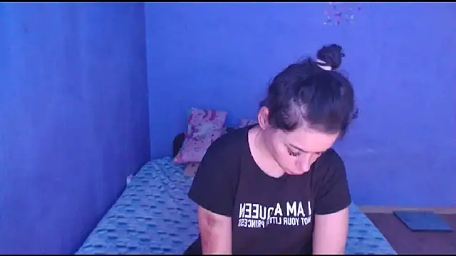 LovelyJulliette online show from March 7, 10:35 am