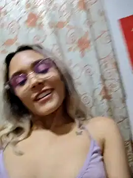 Snapshot of TaraaHot chatting on March 20, 1:57 am TaraaHot online show from March 20, 1:57 am