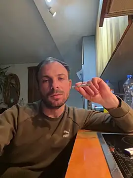 Snapshot of Adventurehotman chatting on February 28, 11:12 pm Adventurehotman online show from February 28, 11:12 pm