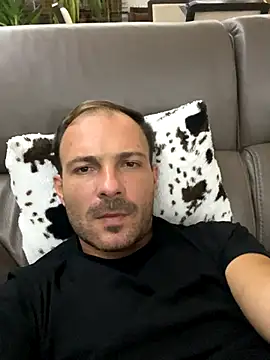 Snapshot of Adventurehotman chatting on September 12, 10:32 pm Adventurehotman online show from September 12, 10:32 pm