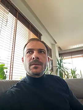 Snapshot of Adventurehotman chatting on October 22, 12:38 pm Adventurehotman online show from October 22, 12:38 pm