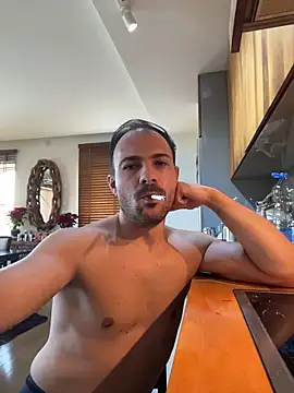 Snapshot of Adventurehotman chatting on November 25, 11:54 am Adventurehotman online show from November 25, 11:54 am