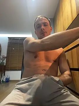 Adventurehotman online show from February 26, 12:20 am