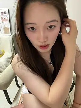 Snapshot of rose-u chatting on March 6, 9:25 am rose-u online show from March 6, 9:25 am