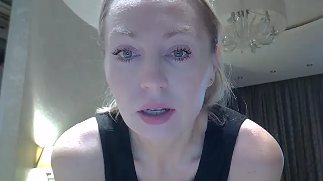 ZarinaSwift online show from October 21, 4:02 am