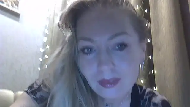 Snapshot of ZarinaSwift chatting on November 20, 4:34 am ZarinaSwift online show from November 20, 4:34 am