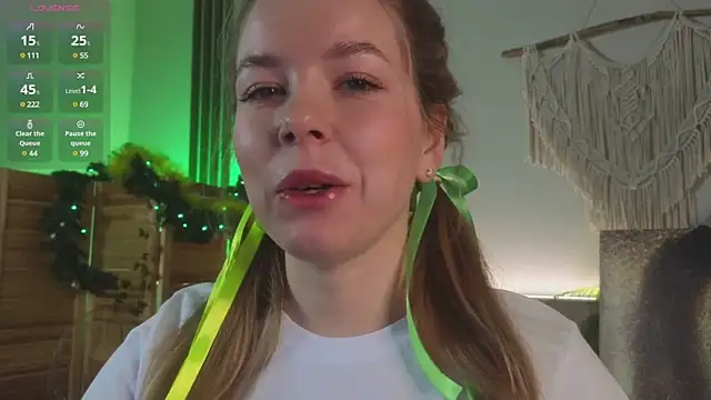 milly shy online show from December 30, 7:15 am