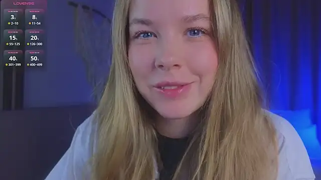 milly shy online show from December 15, 7:01 am