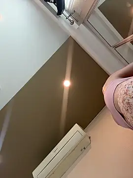 AmmyHot online show from April 14, 4:07 am