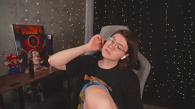 cuteamberlyyy online show from April 7, 4:35 am