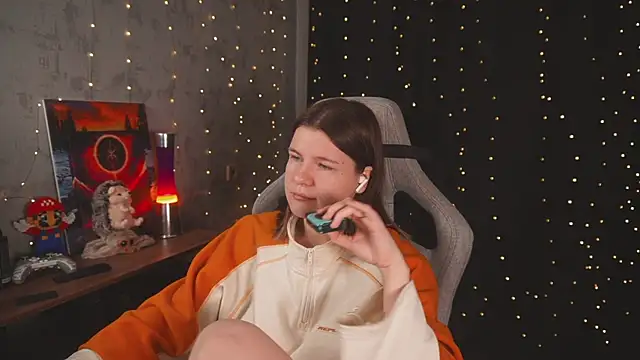 cuteamberlyyy online show from April 13, 12:16 am