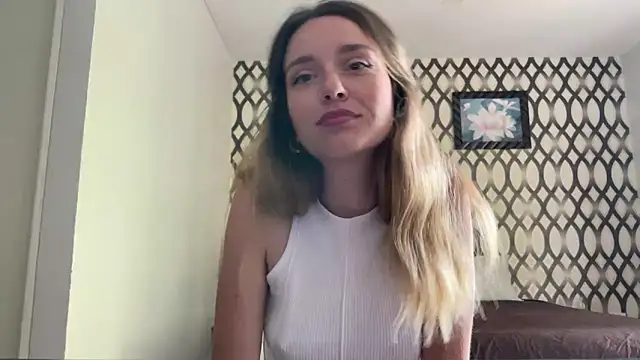 SirenaBelle online show from December 22, 3:55 am