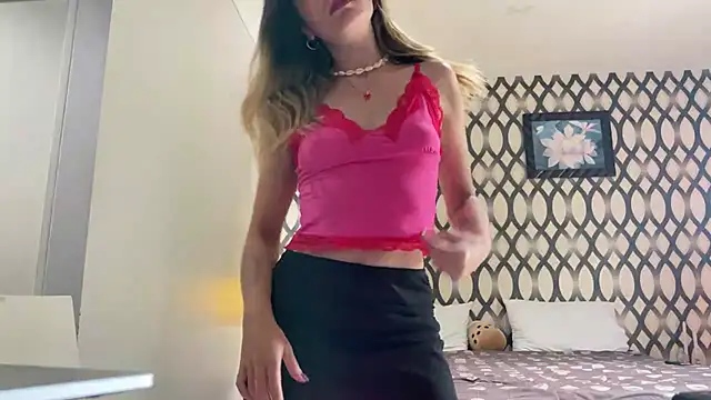 SirenaBelle online show from February 22, 8:50 am