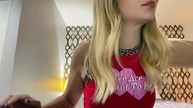 SirenaBelle online show from March 9, 11:47 am