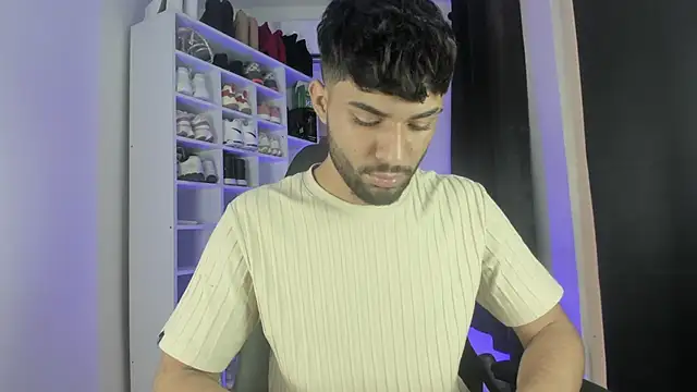 Alex BigDickkk online show from October 24, 8:27 pm