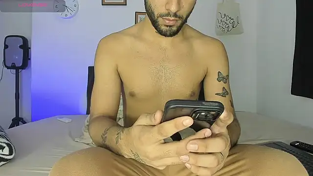 Alex BigDickkk online show from November 27, 10:45 pm