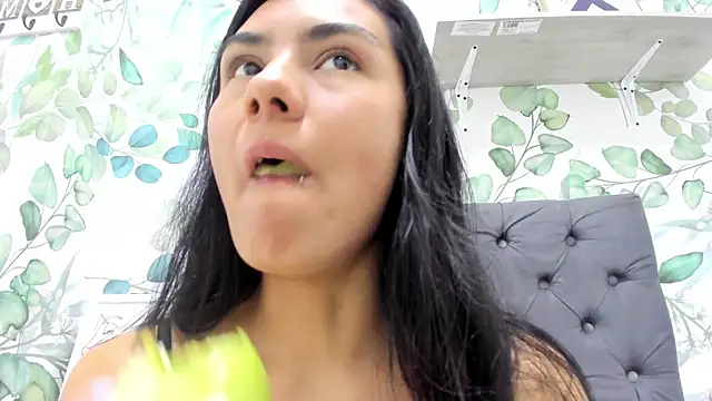 Snapshot of atilanadiaz7 chatting on November 27, 6:10 pm atilanadiaz7 online show from November 27, 6:10 pm