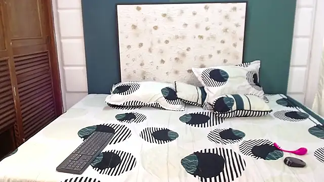 Snapshot of InkedSabrina chatting on February 26, 4:58 am InkedSabrina online show from February 26, 4:58 am