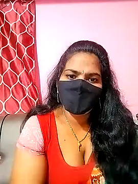 Snapshot of melina214 chatting on December 17, 3:06 am melina214 online show from December 17, 3:06 am