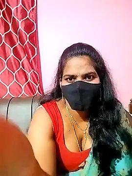 Snapshot of melina214 chatting on December 18, 5:42 pm melina214 online show from December 18, 5:42 pm