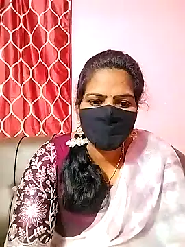 Snapshot of melina214 chatting on January 15, 4:43 pm melina214 online show from January 15, 4:43 pm