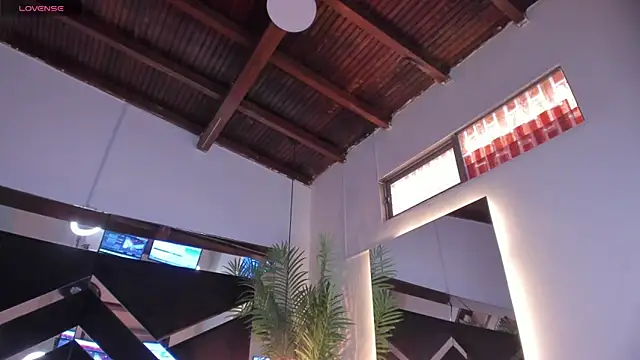 emily-fox online show from February 15, 5:28 pm