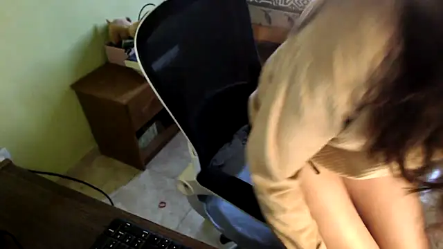 samantha s69 online show from April 4, 12:24 pm