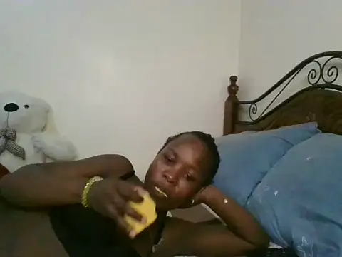 Sonnia  online show from February 9, 9:28 pm