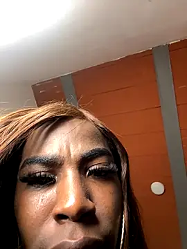 Snapshot of Richchocolatesweet_ chatting on November 11, 12:10 am Richchocolatesweet online show from November 11, 12:10 am