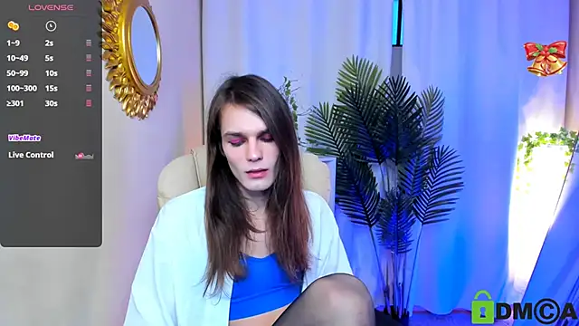 Snapshot of Will_Will_ chatting on January 18, 6:34 am Will Will online show from January 18, 6:34 am