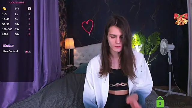 Snapshot of Will_Will_ chatting on February 6, 2:04 pm Will Will online show from February 6, 2:04 pm