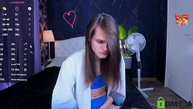 Snapshot of Will_Will_ chatting on February 21, 6:40 am Will Will online show from February 21, 6:40 am