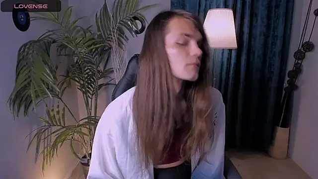 Snapshot of Will_Will_ chatting on September 27, 5:56 am Will Will online show from September 27, 5:56 am