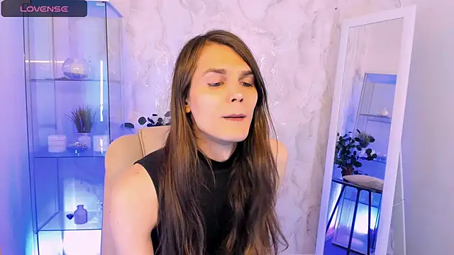 Snapshot of Will_Will_ chatting on October 3, 6:10 am Will Will online show from October 3, 6:10 am