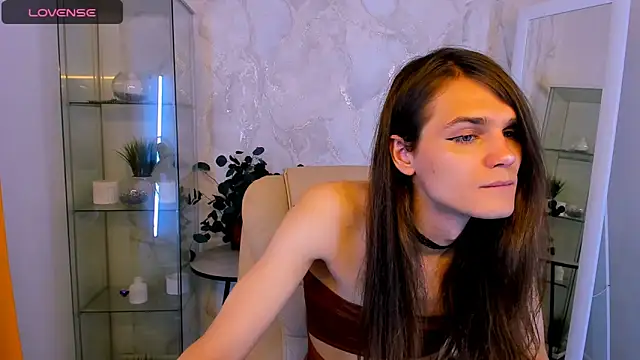 Snapshot of Will_Will_ chatting on October 10, 5:28 am Will Will online show from October 10, 5:28 am