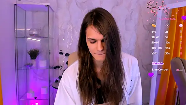 Snapshot of Will_Will_ chatting on November 4, 2:05 pm Will Will online show from November 4, 2:05 pm