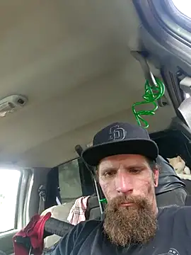 Snapshot of Crackkers chatting on January 3, 8:32 pm Crackkers online show from January 3, 8:32 pm