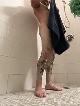 Snapshot of Crackkers chatting on October 20, 4:57 am Crackkers online show from October 20, 4:57 am