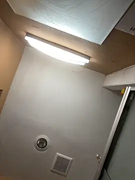 Snapshot of Crackkers chatting on October 23, 4:45 am Crackkers online show from October 23, 4:45 am