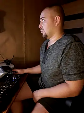 Foxyshaved online show from January 28, 5:43 am