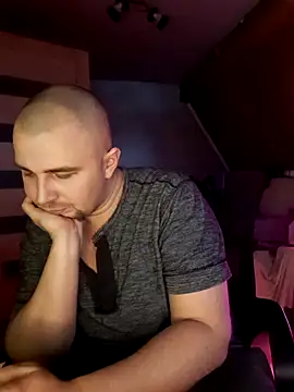 Foxyshaved online show from February 11, 2:35 pm