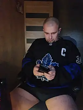 Foxyshaved online show from October 9, 4:32 am